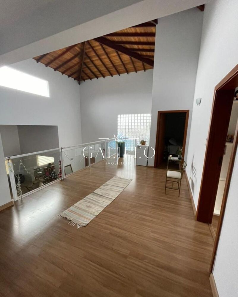 Casa à venda com 5 quartos, 500m² - Foto 2