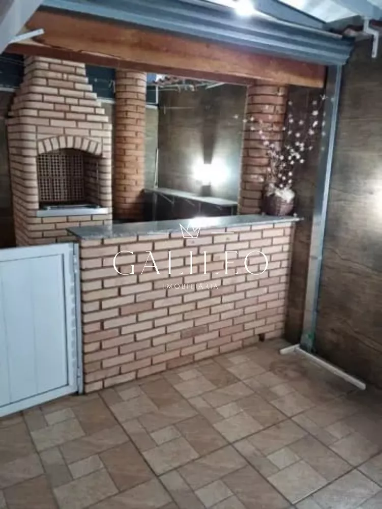 Casa à venda e aluguel com 3 quartos, 82m² - Foto 1