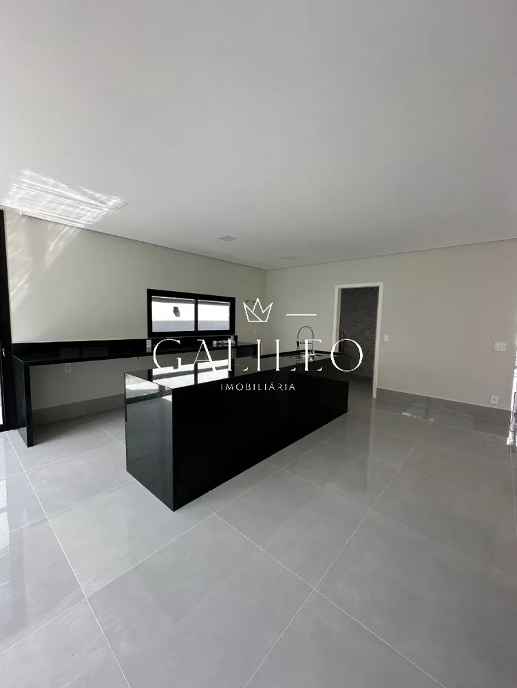 Casa, 3 quartos, 172 m² - Foto 1