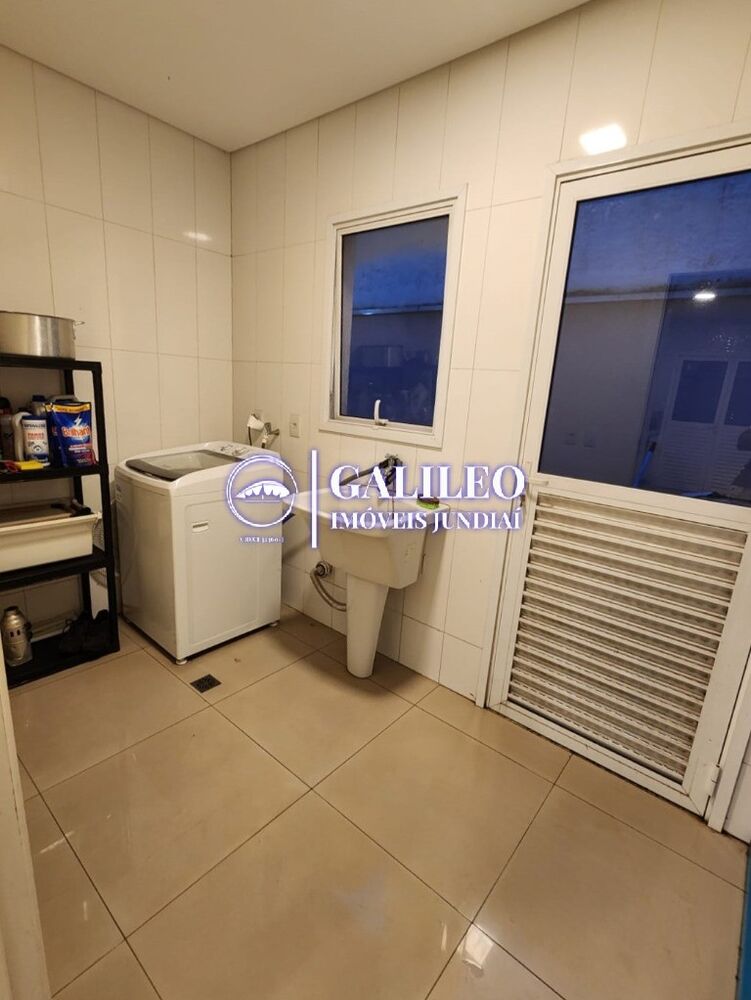 Casa, 3 quartos, 303 m² - Foto 1