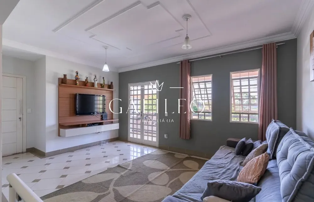 Casa, 3 quartos, 179 m² - Foto 1
