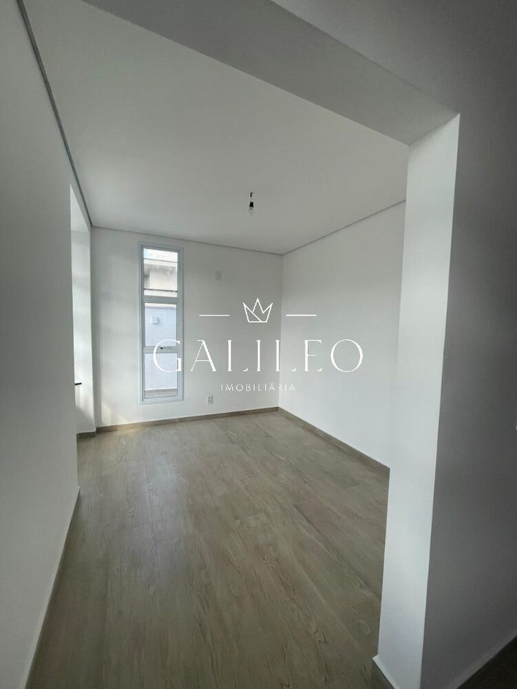 Casa, 4 quartos, 316 m² - Foto 1