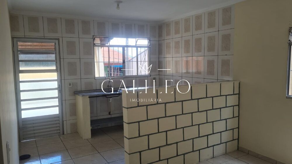 Casa à venda com 2 quartos, 165m² - Foto 1