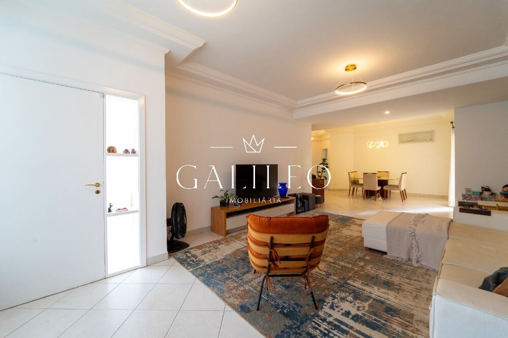 Casa à venda e aluguel com 4 quartos, 315m² - Foto 4