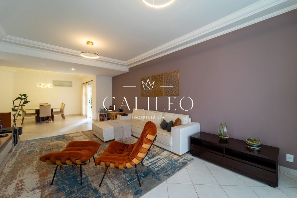 Casa à venda e aluguel com 4 quartos, 315m² - Foto 1