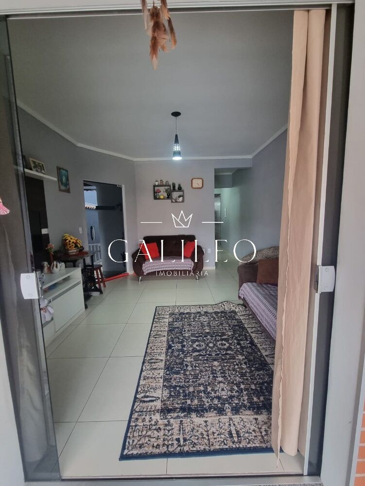 Casa à venda com 3 quartos, 160m² - Foto 2