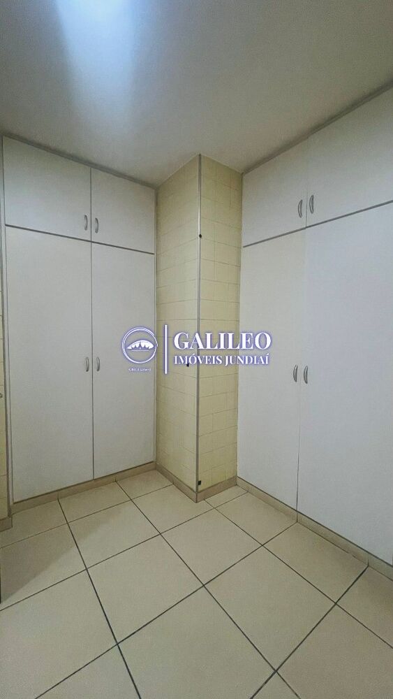 Casa à venda com 5 quartos, 376m² - Foto 1