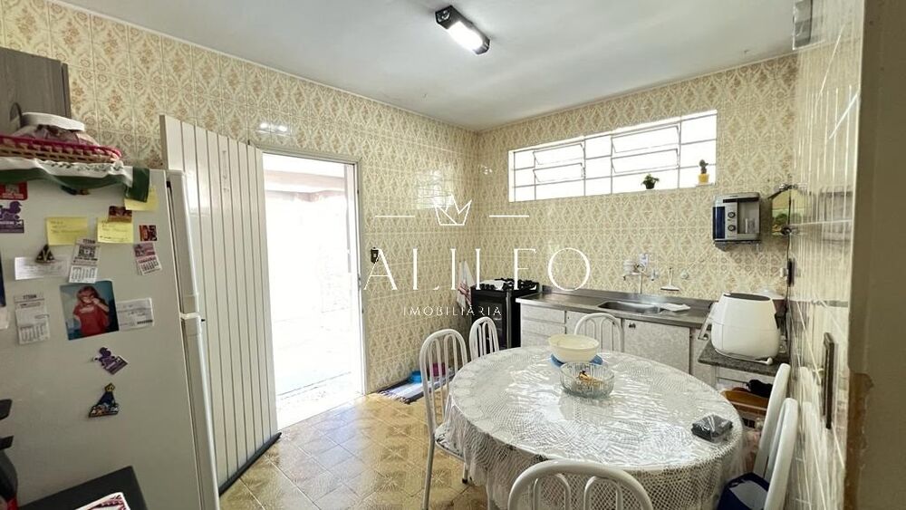 Casa, 5 quartos, 240 m² - Foto 4