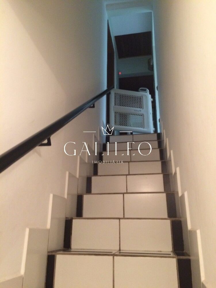 Casa à venda com 3 quartos, 198m² - Foto 3
