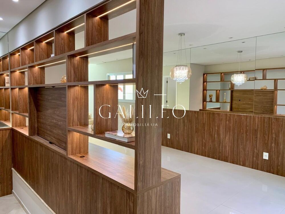 Casa, 3 quartos, 234 m² - Foto 1