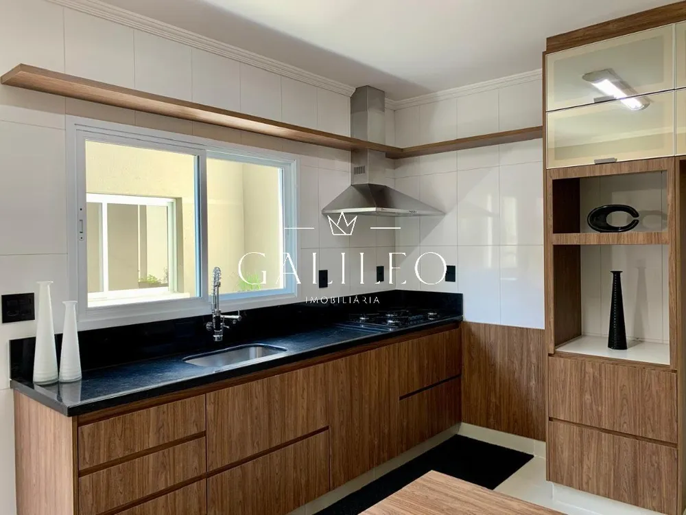 Casa, 3 quartos, 234 m² - Foto 3