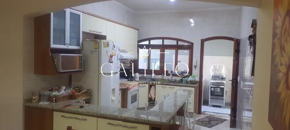 Casa, 3 quartos, 200 m² - Foto 2