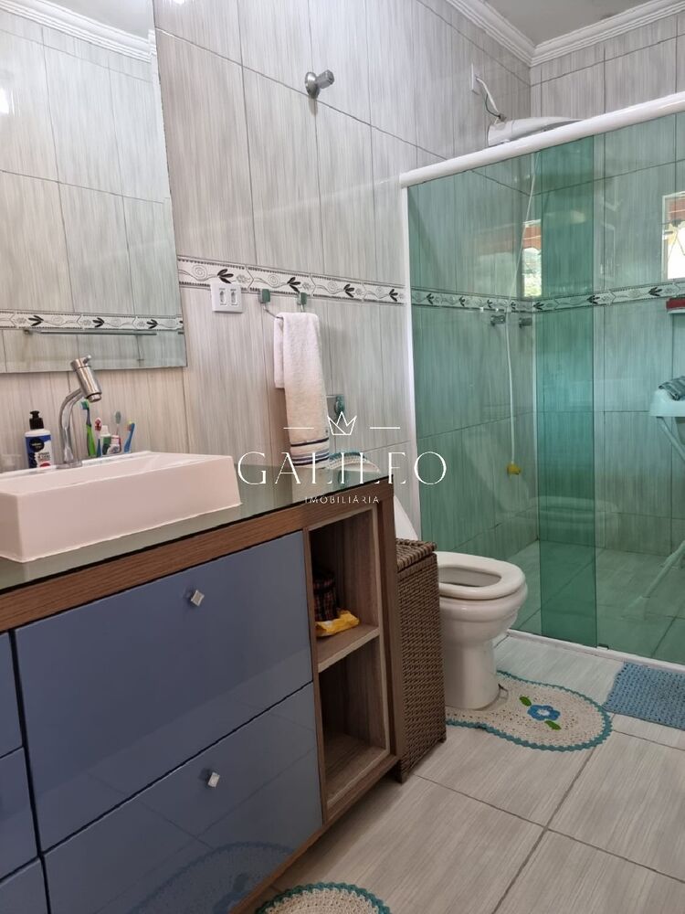 Casa à venda com 3 quartos, 190m² - Foto 3