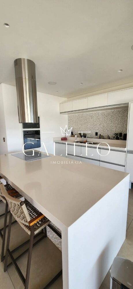 Casa, 3 quartos, 320 m² - Foto 1