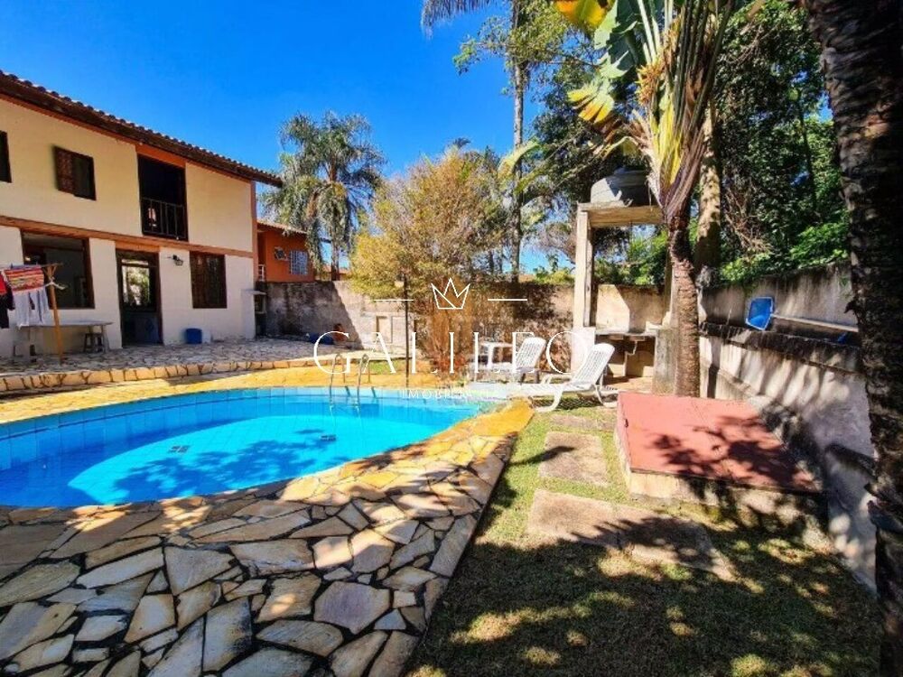 Casa, 3 quartos, 257 m² - Foto 1