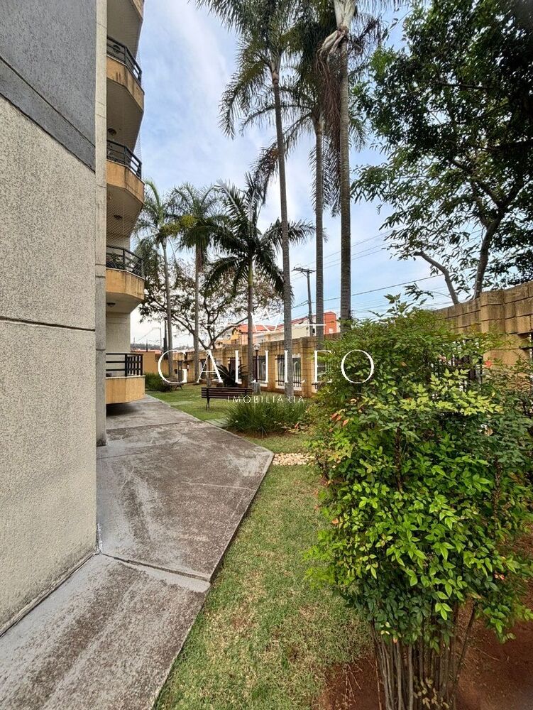Apartamento para alugar com 2 quartos, 67m² - Foto 12