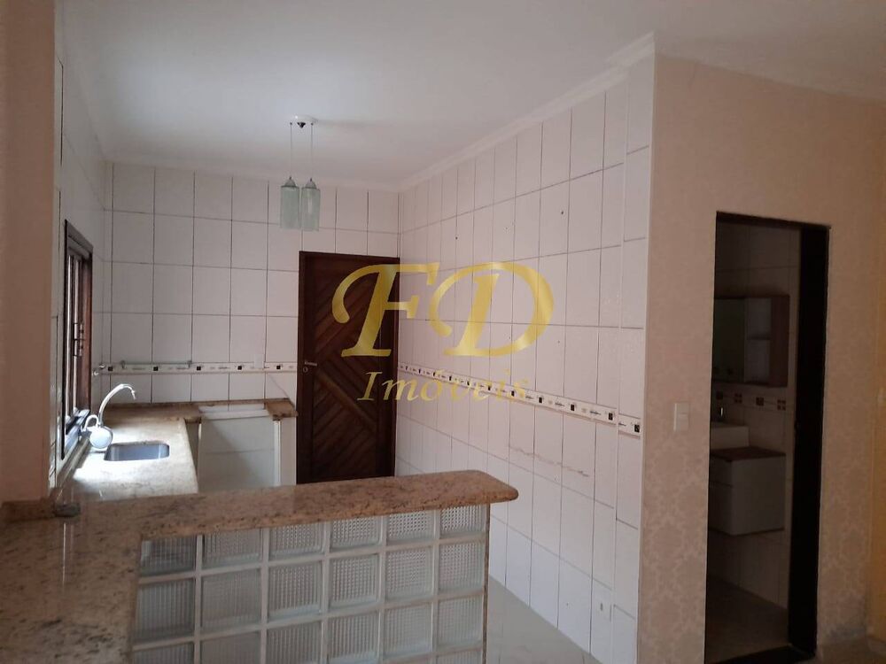 Casa à venda com 3 quartos, 200m² - Foto 3