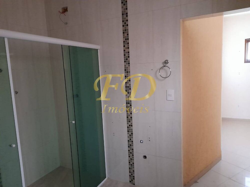 Casa à venda com 3 quartos, 200m² - Foto 2