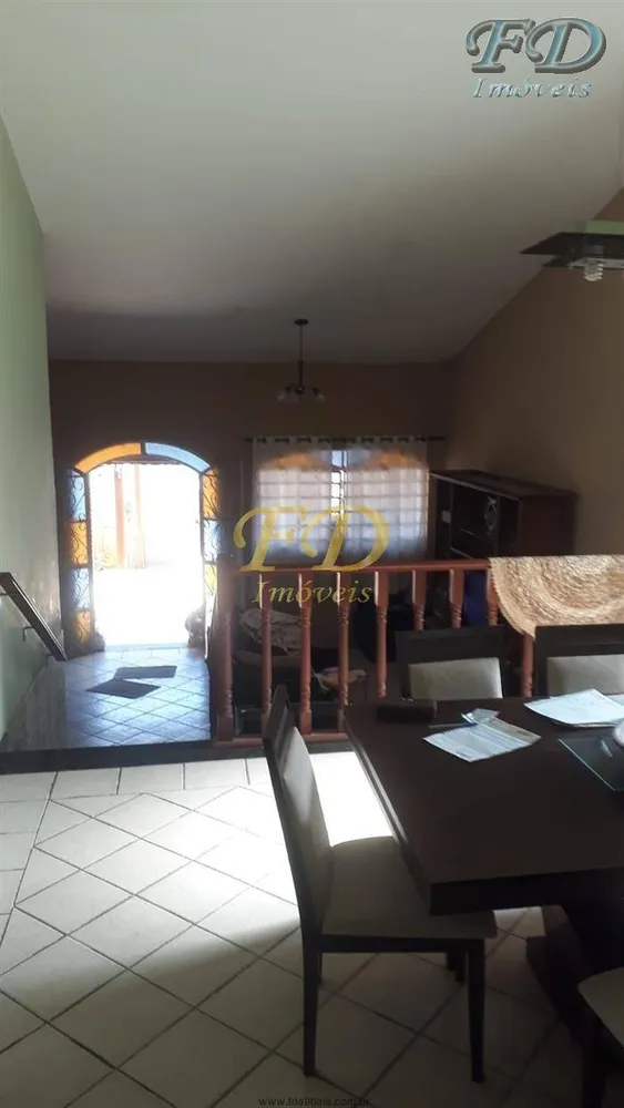 Casa, 3 quartos, 231 m² - Foto 2
