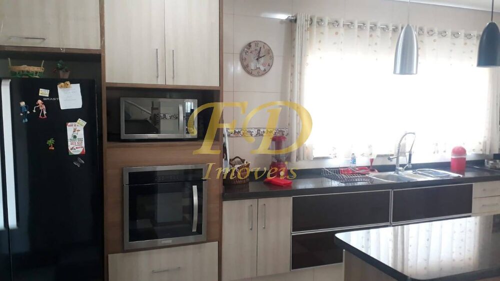 Chácara à venda com 4 quartos, 528m² - Foto 5