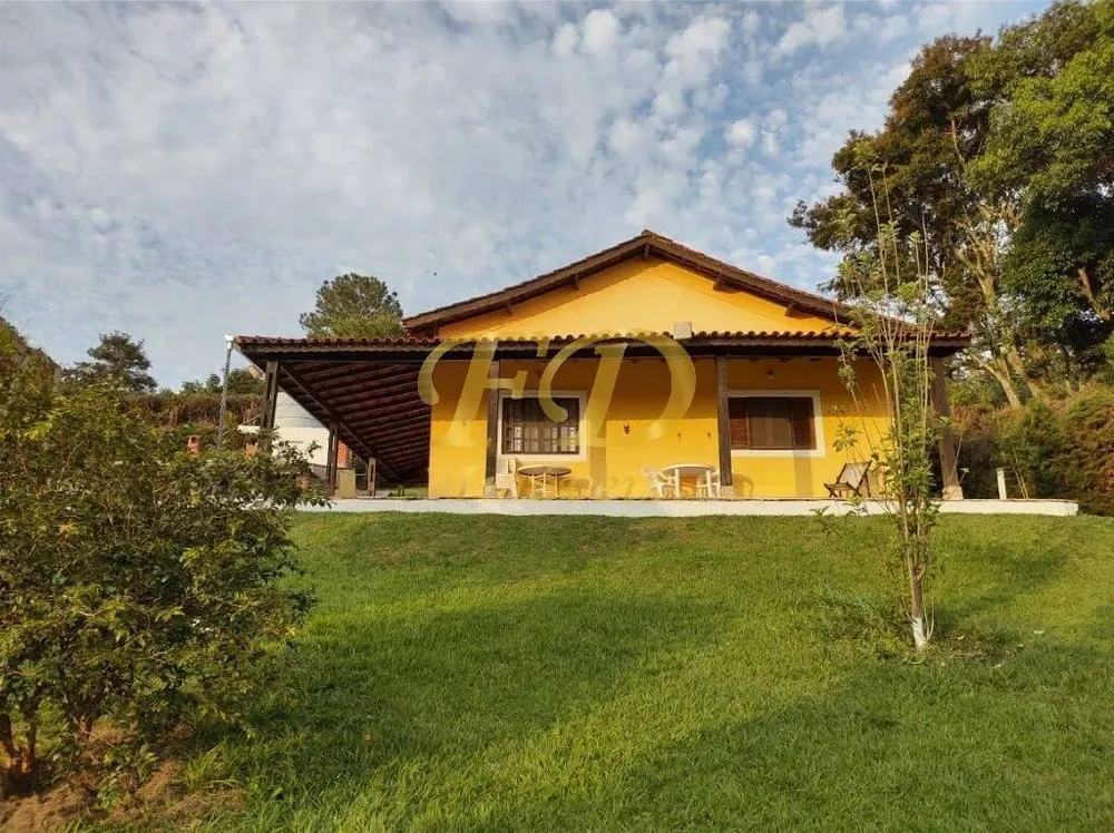 Chácara, 3 quartos, 5400 m² - Foto 1