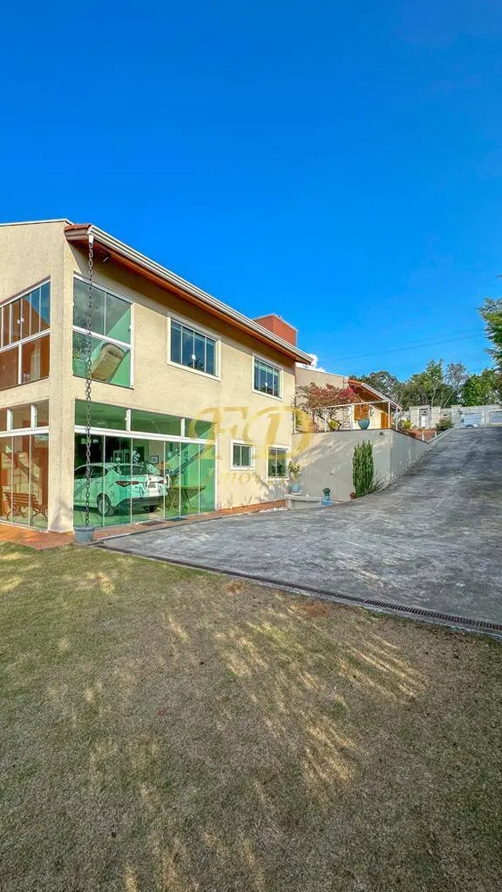 Chácara, 4 quartos, 1600 m² - Foto 1