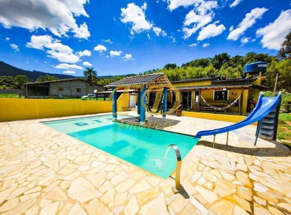 Chácara, 3 quartos, 1280 m² - Foto 1