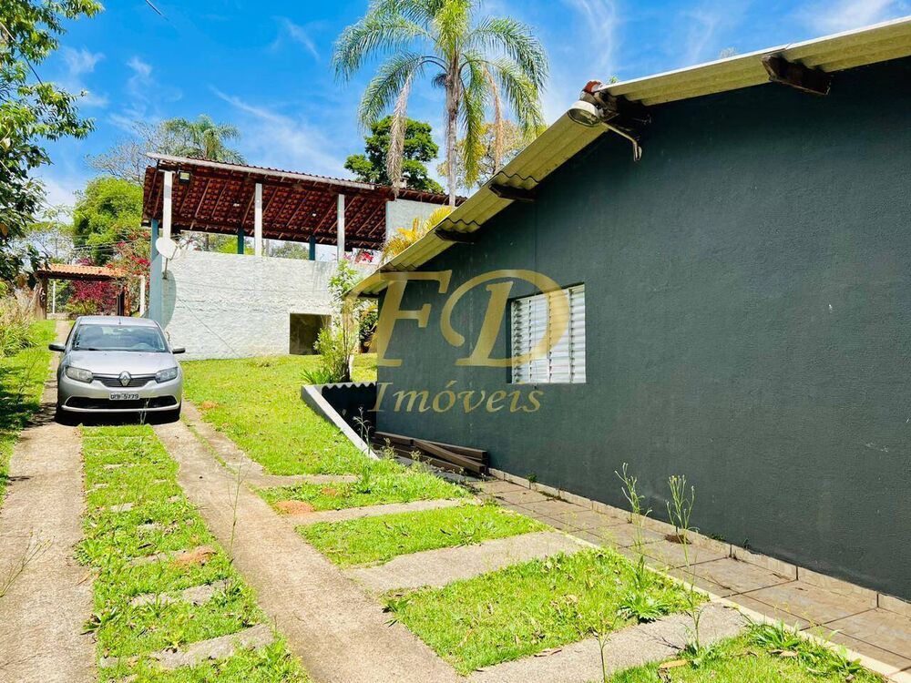 Chácara à venda com 3 quartos, 160m² - Foto 1