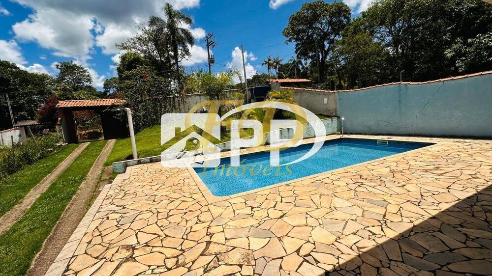 Chácara à venda com 3 quartos, 160m² - Foto 4