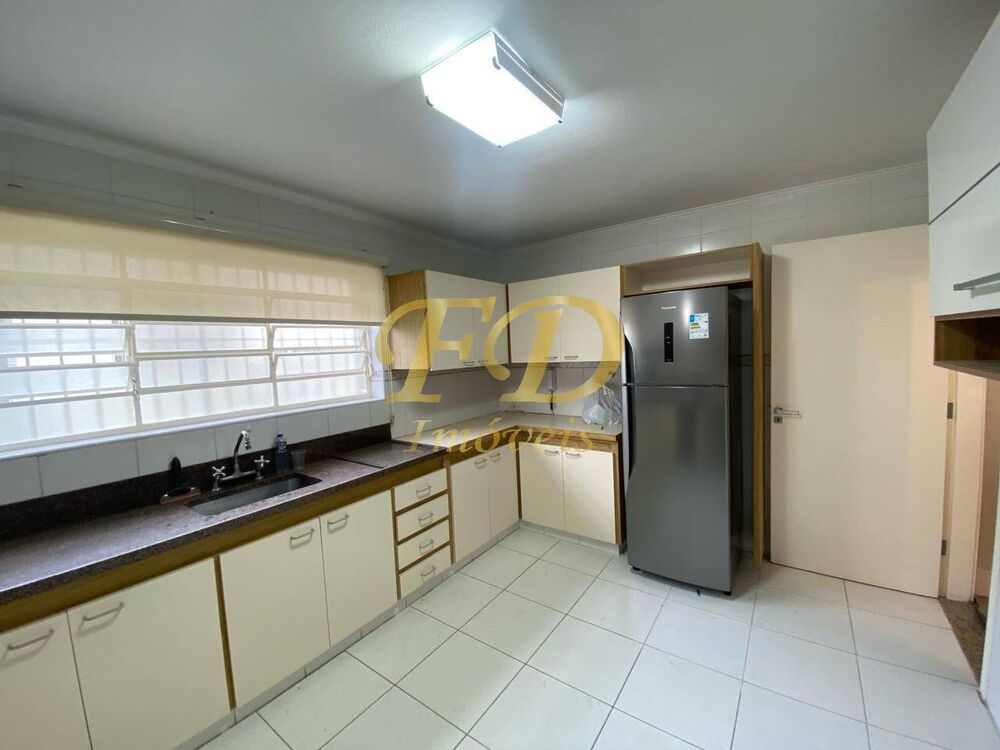 Casa, 4 quartos, 220 m² - Foto 4