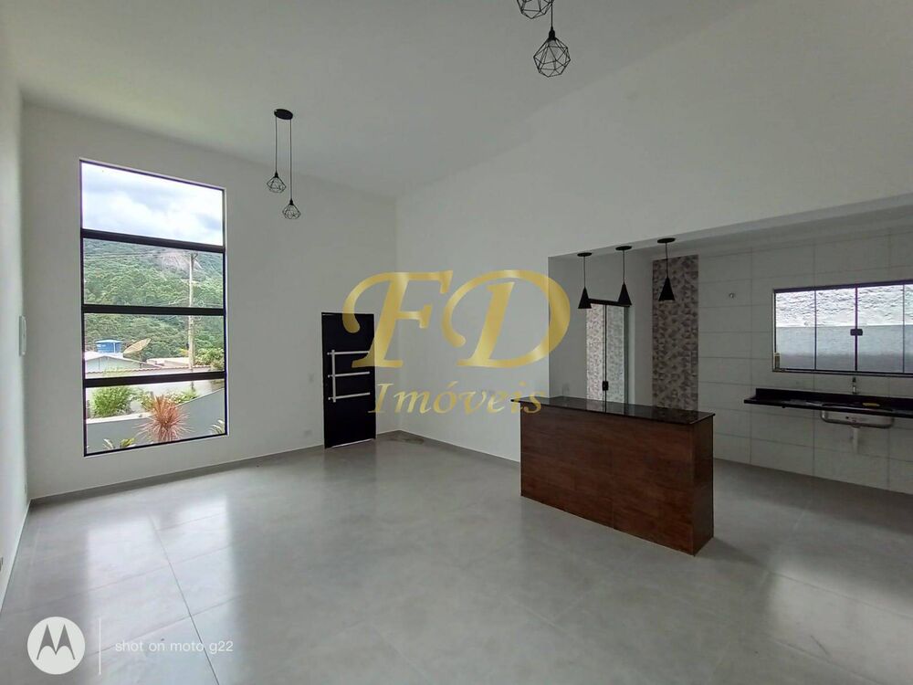 Casa à venda com 3 quartos, 118m² - Foto 4