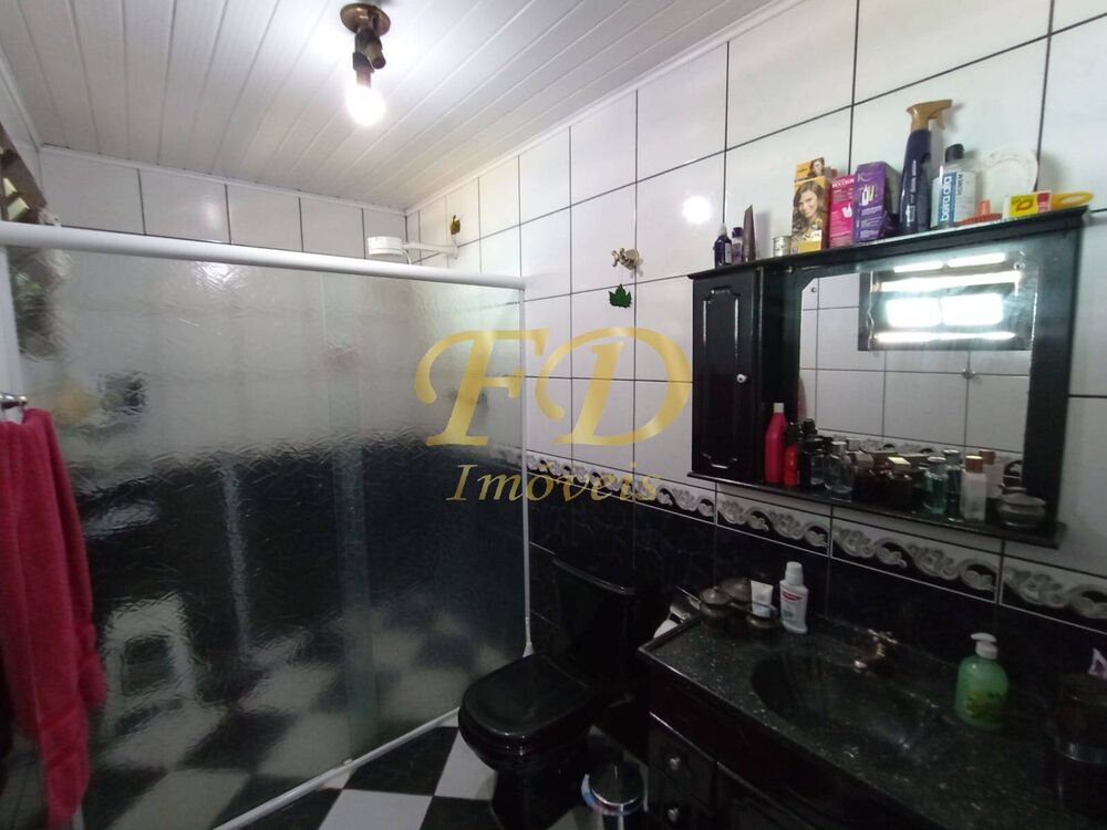 Chácara, 3 quartos, 1375 m² - Foto 1