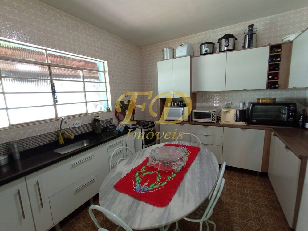 Chácara, 3 quartos, 1375 m² - Foto 9