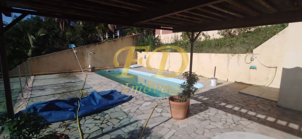Chácara à venda com 4 quartos, 170m² - Foto 4