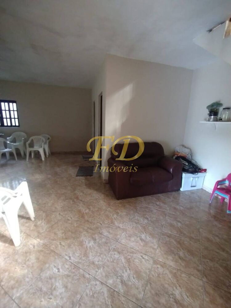 Chácara à venda com 3 quartos, 300m² - Foto 2
