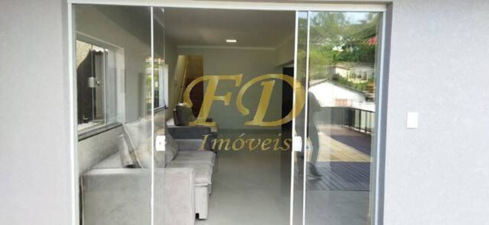 Chácara à venda com 4 quartos, 250m² - Foto 1