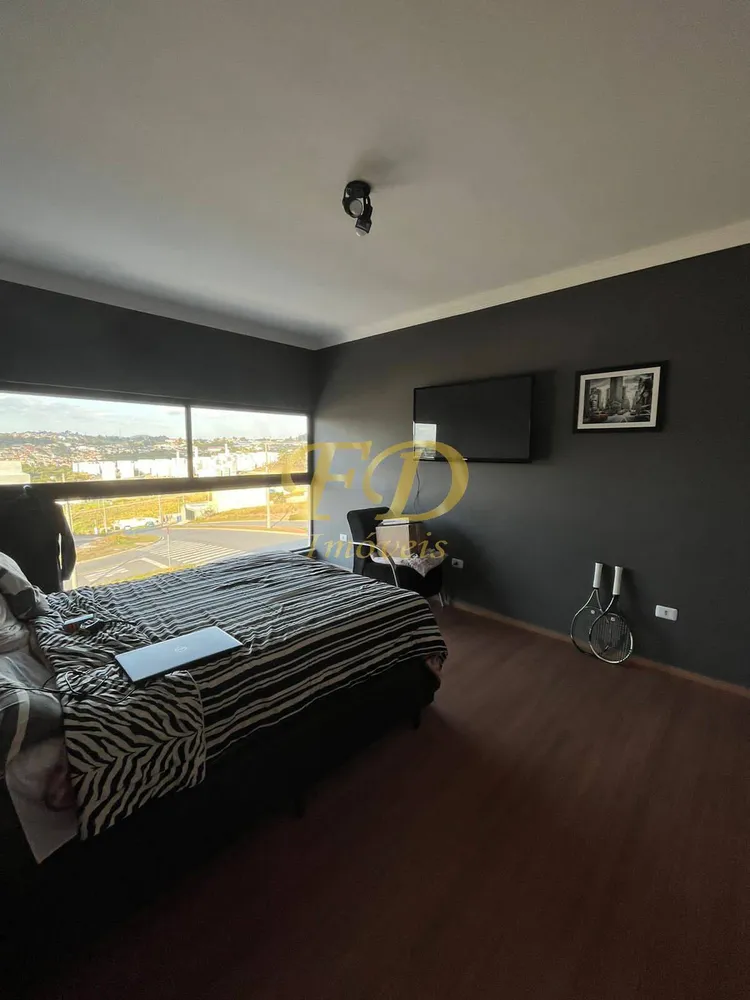 Casa, 4 quartos, 260 m² - Foto 1