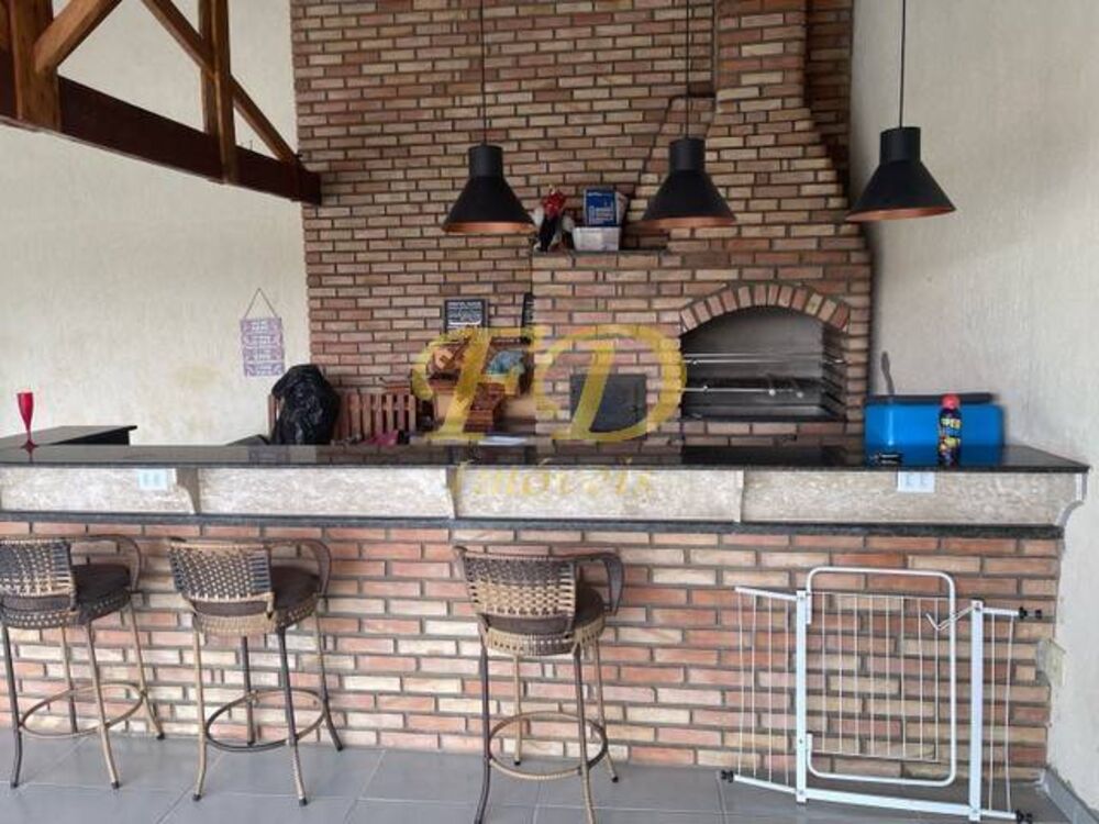 Casa, 3 quartos, 220 m² - Foto 1