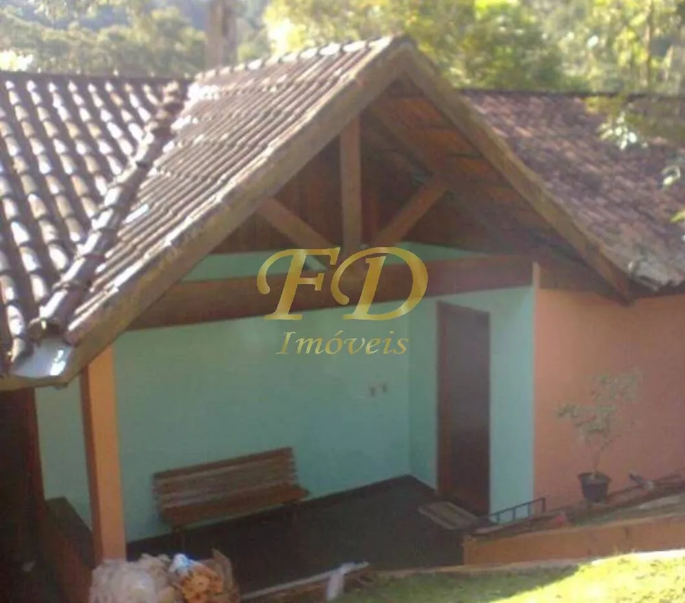 Chácara, 3 quartos, 1360 m² - Foto 1