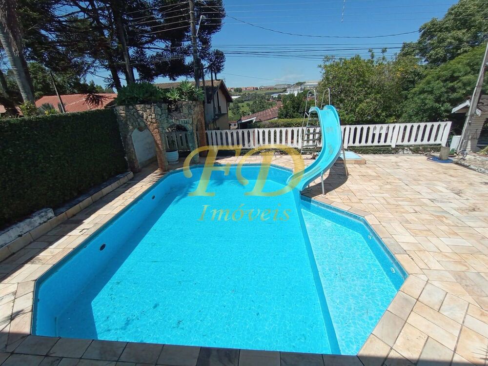 Chácara à venda com 4 quartos, 384m² - Foto 1