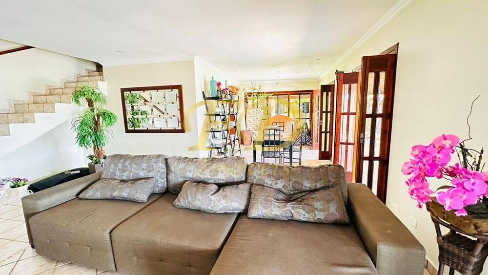 Chácara à venda com 5 quartos, 400m² - Foto 8