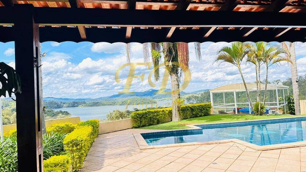 Chácara à venda com 5 quartos, 400m² - Foto 1