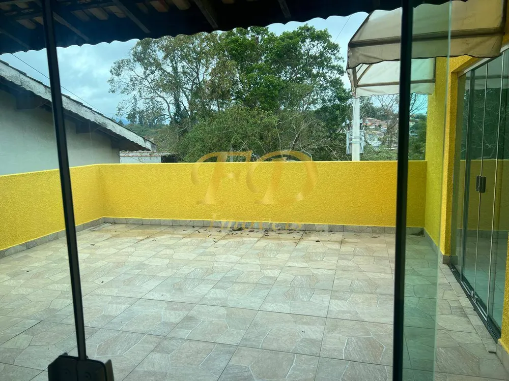 Casa, 3 quartos, 214 m² - Foto 1