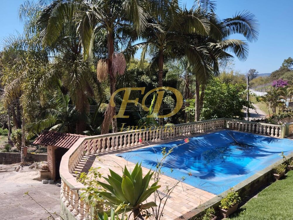 Chácara à venda com 4 quartos, 1565m² - Foto 2