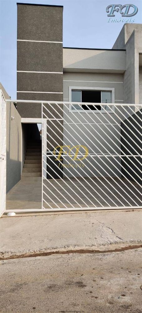 Casa à venda com 2 quartos, 70m² - Foto 4