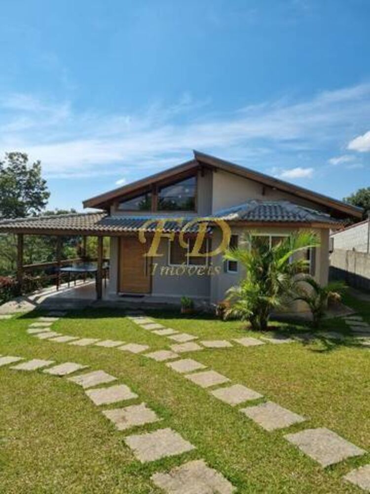 Chácara à venda com 3 quartos, 230m² - Foto 1