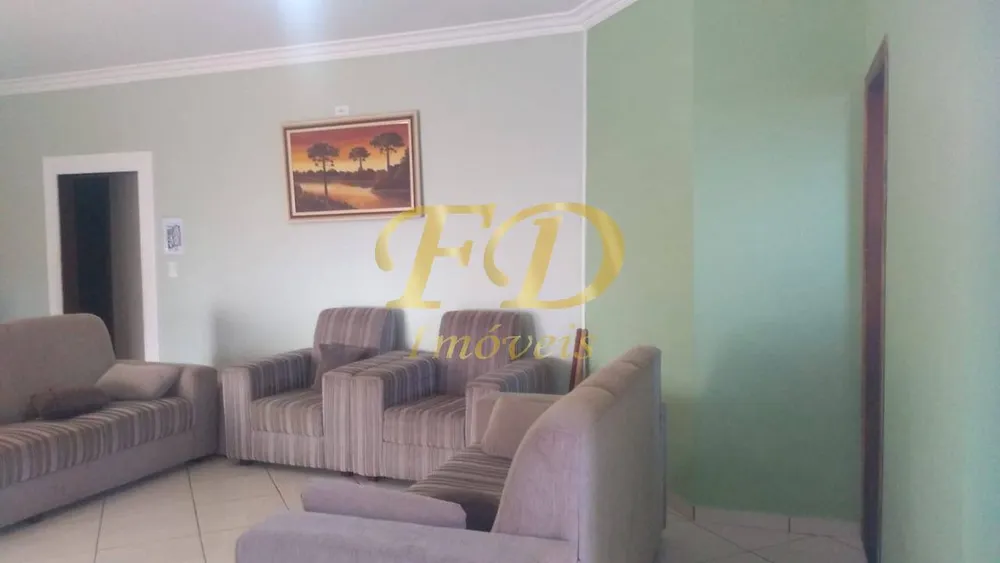 Chácara, 4 quartos, 1800 m² - Foto 1