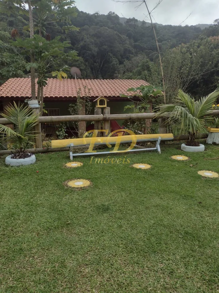 Chácara, 3 quartos, 4000 m² - Foto 1