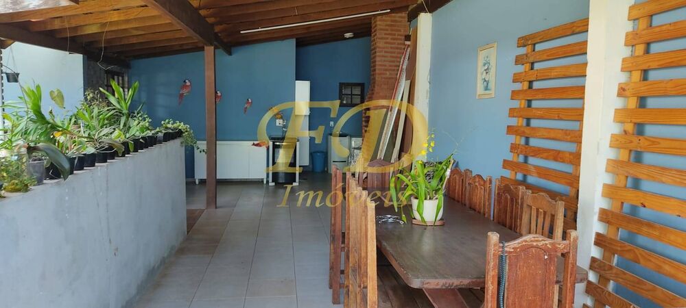 Chácara, 3 quartos, 1100 m² - Foto 1