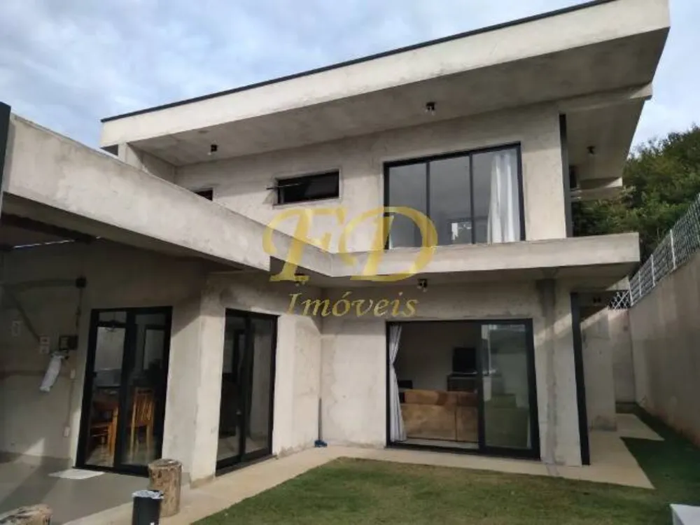 Casa, 3 quartos, 248 m² - Foto 1